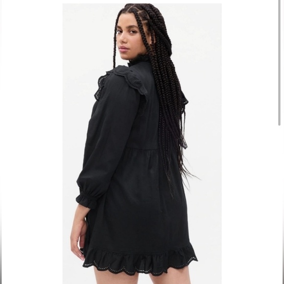 Elegant Black Women's Dress - Picture 2 of 11